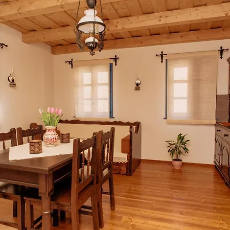 Koertoeves Guest Village Guest house Varghis