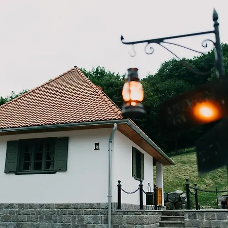 Koertoeves Guest Village * Varghis